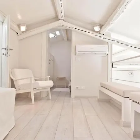 Del Borgo Marina * 체르비아